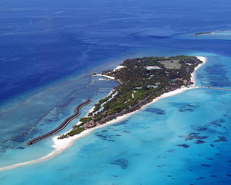Download this Kuredu Island Resort Maldives Indian Ocean picture
