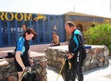 Shams Safaga Dive Centre - rinse tanks