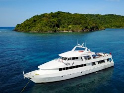 Honduras Roatan Aggressor Liveaboard